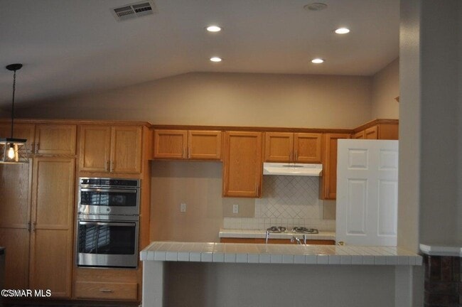 Building Photo - 2385 Rutland Pl