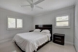 Building Photo - 4180 NW 5th Ave