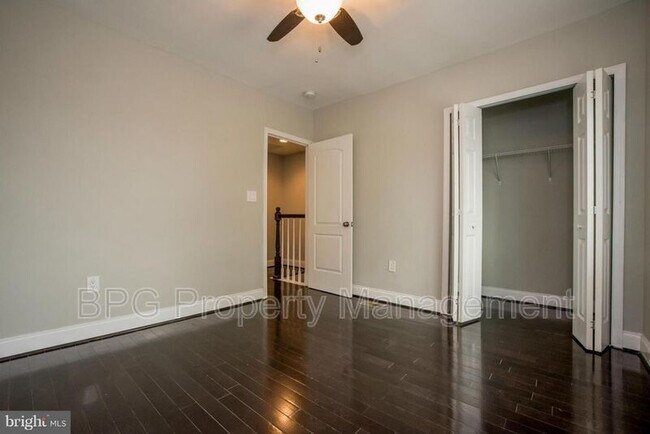 Building Photo - 1635 Lang Pl NE