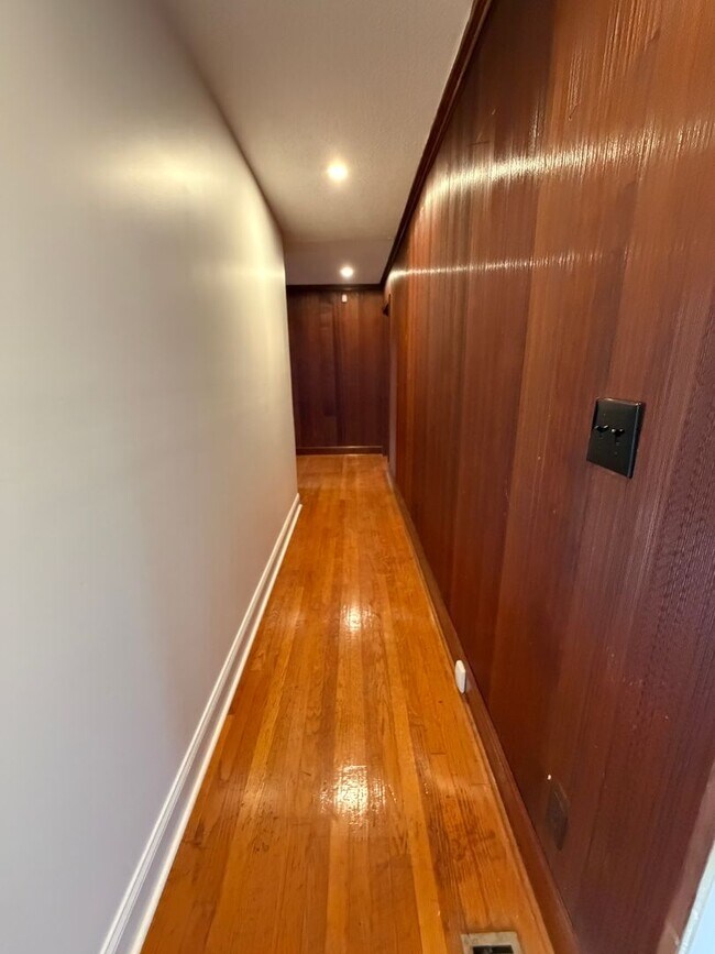 Building Photo - 1708 Arlington Ave