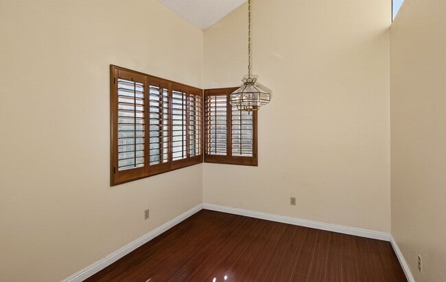 Building Photo - 3-Bedroom 2-Story Redlands Home with Big Backyard