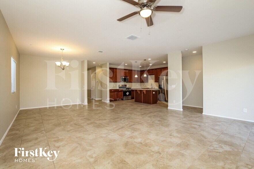 Building Photo - 21214 W Palm Ln