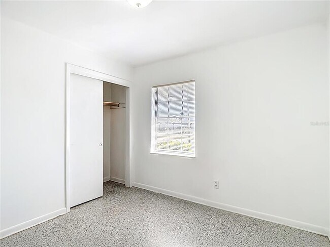 Building Photo - 7717 W Hiawatha St