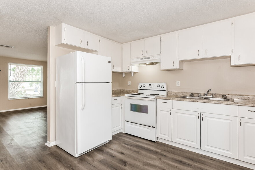 Building Photo - 430 Briarwood Rd