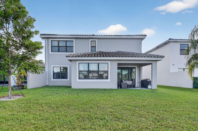 Building Photo - 7303 Estero Dr