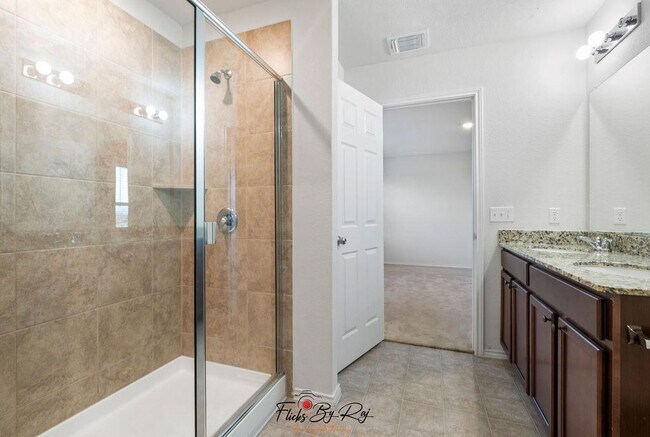 Building Photo - 279 Zuma Dr