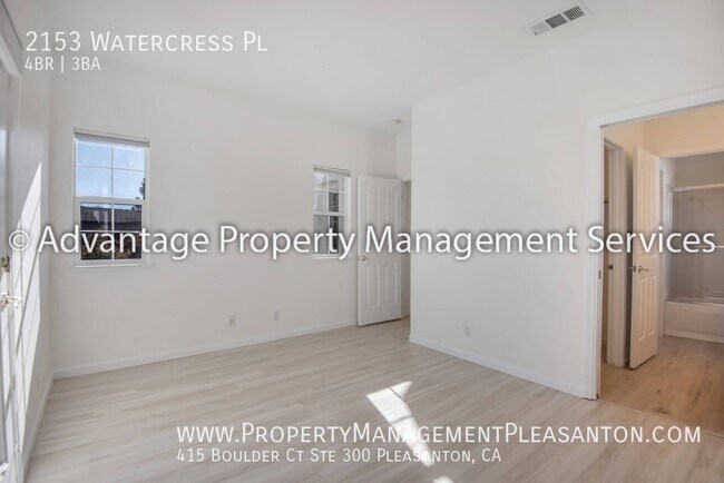 Building Photo - 2153 Watercress Pl