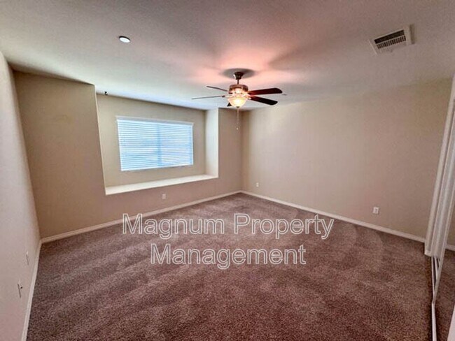 Building Photo - 34726 Yellow Root Ct