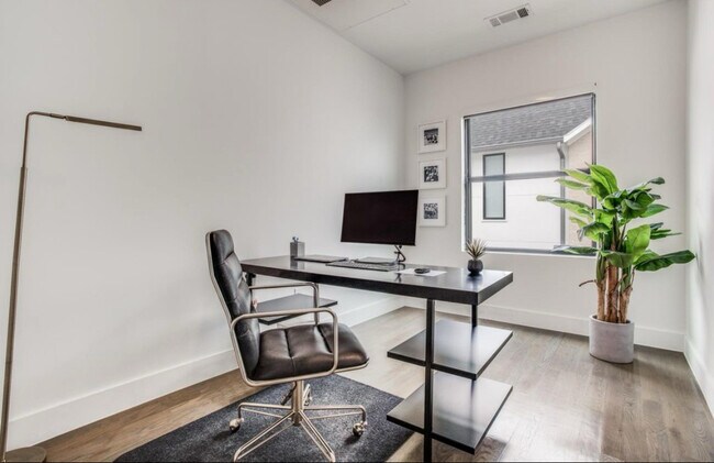 Dedicated office workspace - 2307 N Carroll Ave