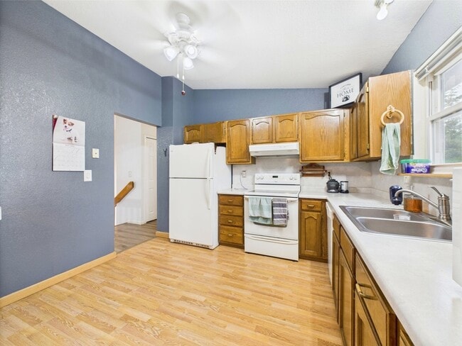 Building Photo - 1018 Rancher Dr