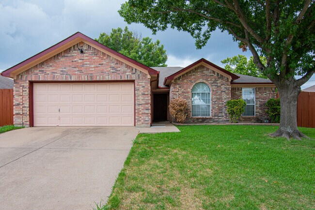 Primary Photo - 6718 Valley Branch Dr