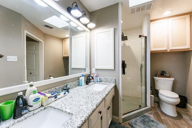 Building Photo - 6037 72nd St