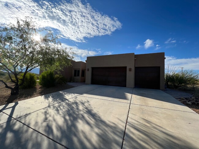 Building Photo - 14466 E Flamingo Cres Pl