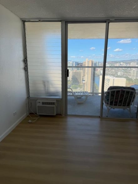 Building Photo - 445 Seaside Ave