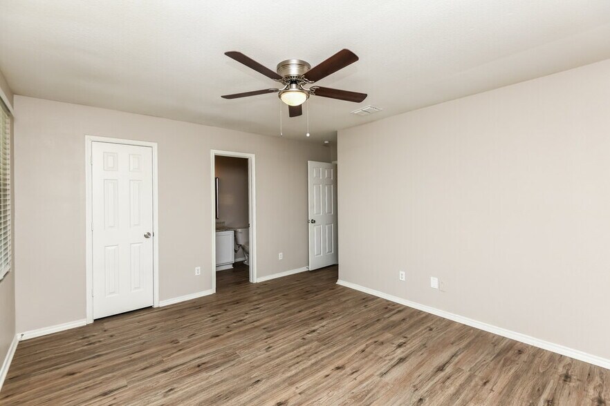 Building Photo - 4209 German Pointer Way