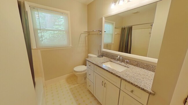 Building Photo - 3314 Jura Dr