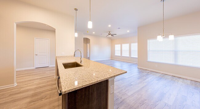 Building Photo - 2312 Cedar Pl Dr