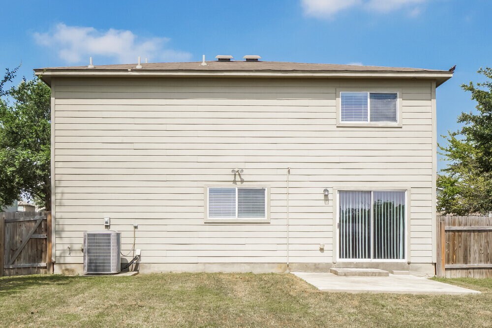 Building Photo - 8714 Sunview Park