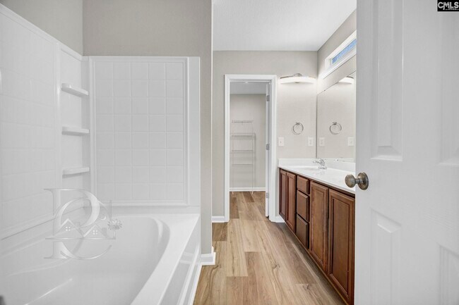 Building Photo - 508 Lanesborough Dr