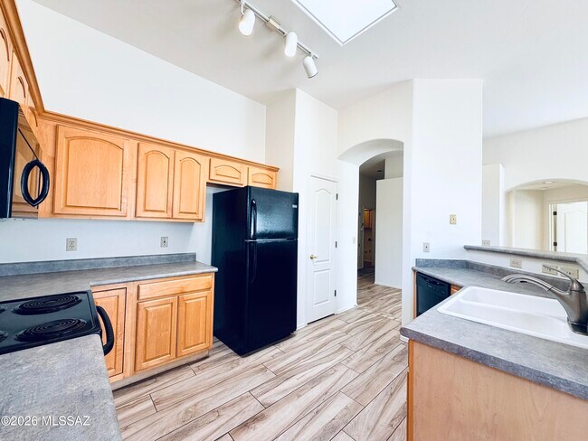 Building Photo - 5206 N Canyon Rise Pl