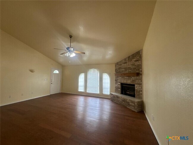 Building Photo - 2311 Old FM 440 Rd