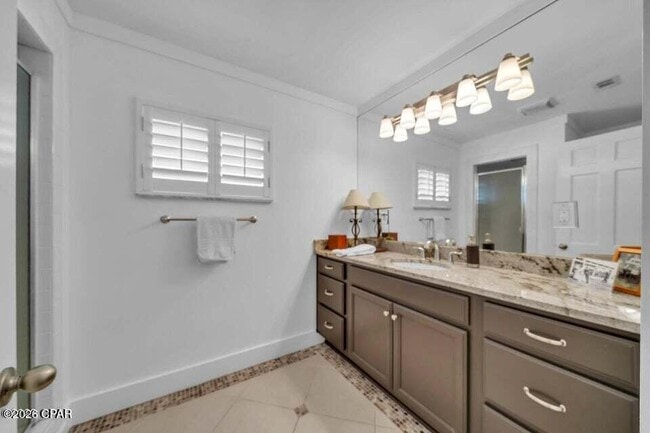 Building Photo - 628 Amberjack Dr
