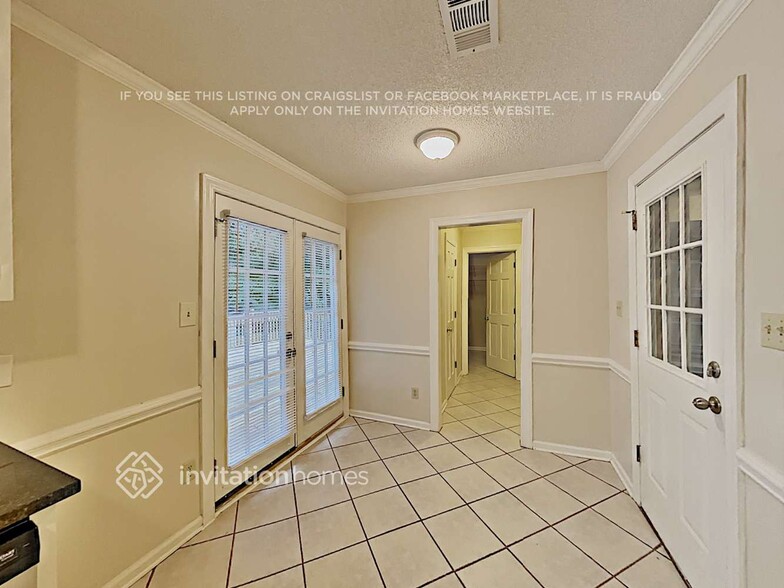 Building Photo - 815 Brightmoor Dr
