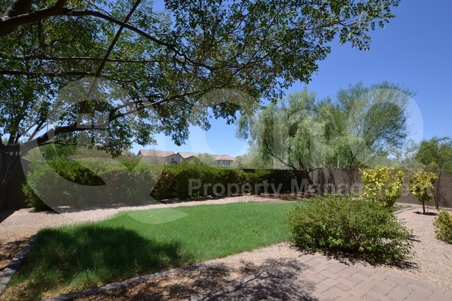 Building Photo - 3747 E Zachary Dr