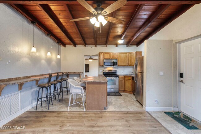 Building Photo - 114 Lynnhurst Dr