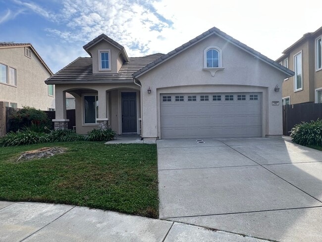 Building Photo - West Sacramento Gem with 3 Bedrooms & 2 Ba...