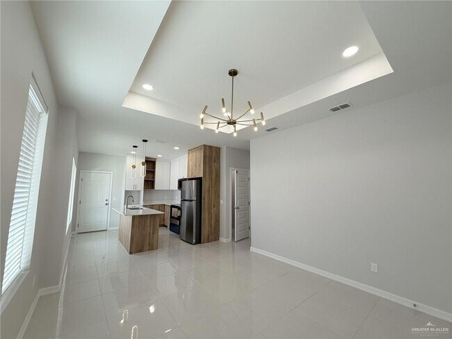 Building Photo - 4225 Heron Ave