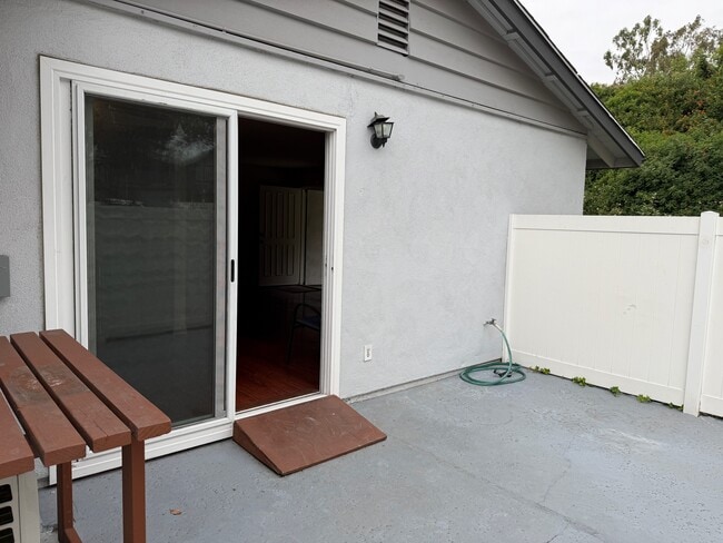 Building Photo - 20279 Green Hill Ln