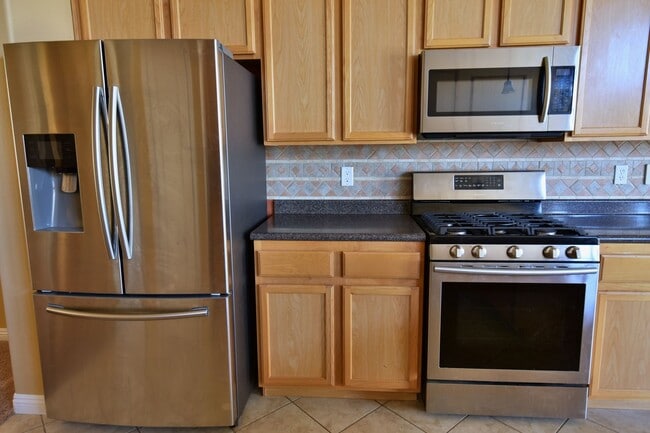 Building Photo - Beautiful 1 Story house located in the Northwest