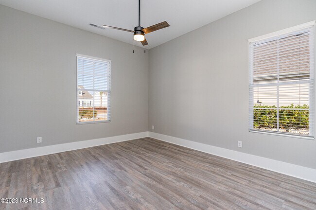 Building Photo - 2108 Stonecrest Dr NW