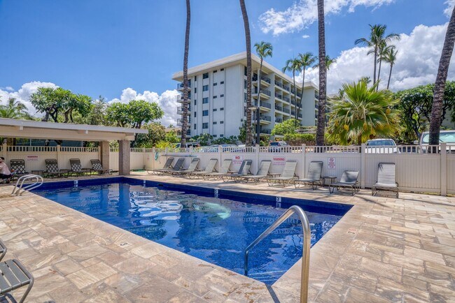 Building Photo - 1/1 Updated Furnished Condo + Private Lanai
