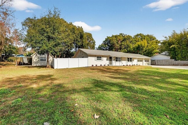 Building Photo - 423 E 10th Ave