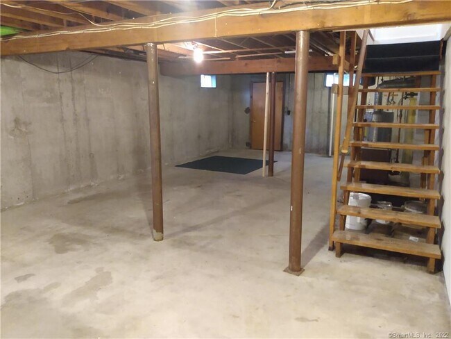 Building Photo - 18 Alyssa Ln