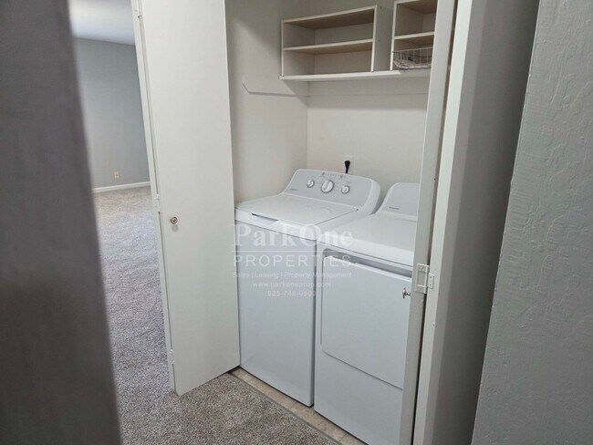 Building Photo - Super Spacious 2 bedroom Condo