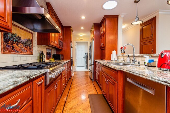 Building Photo - Stylish Home | Designer Materials | Award ...