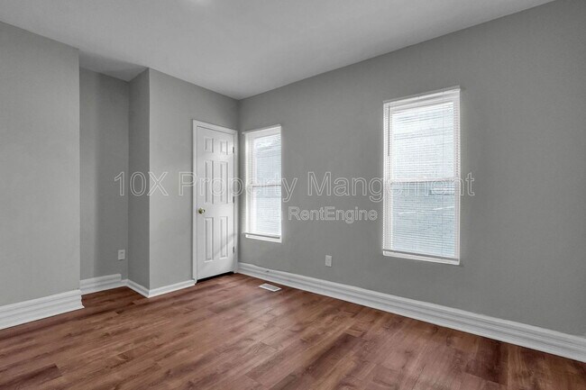 Building Photo - 556 E Whittier St