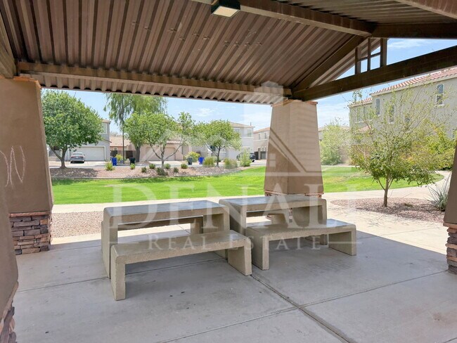 Building Photo - 1275 E Marcella Ln