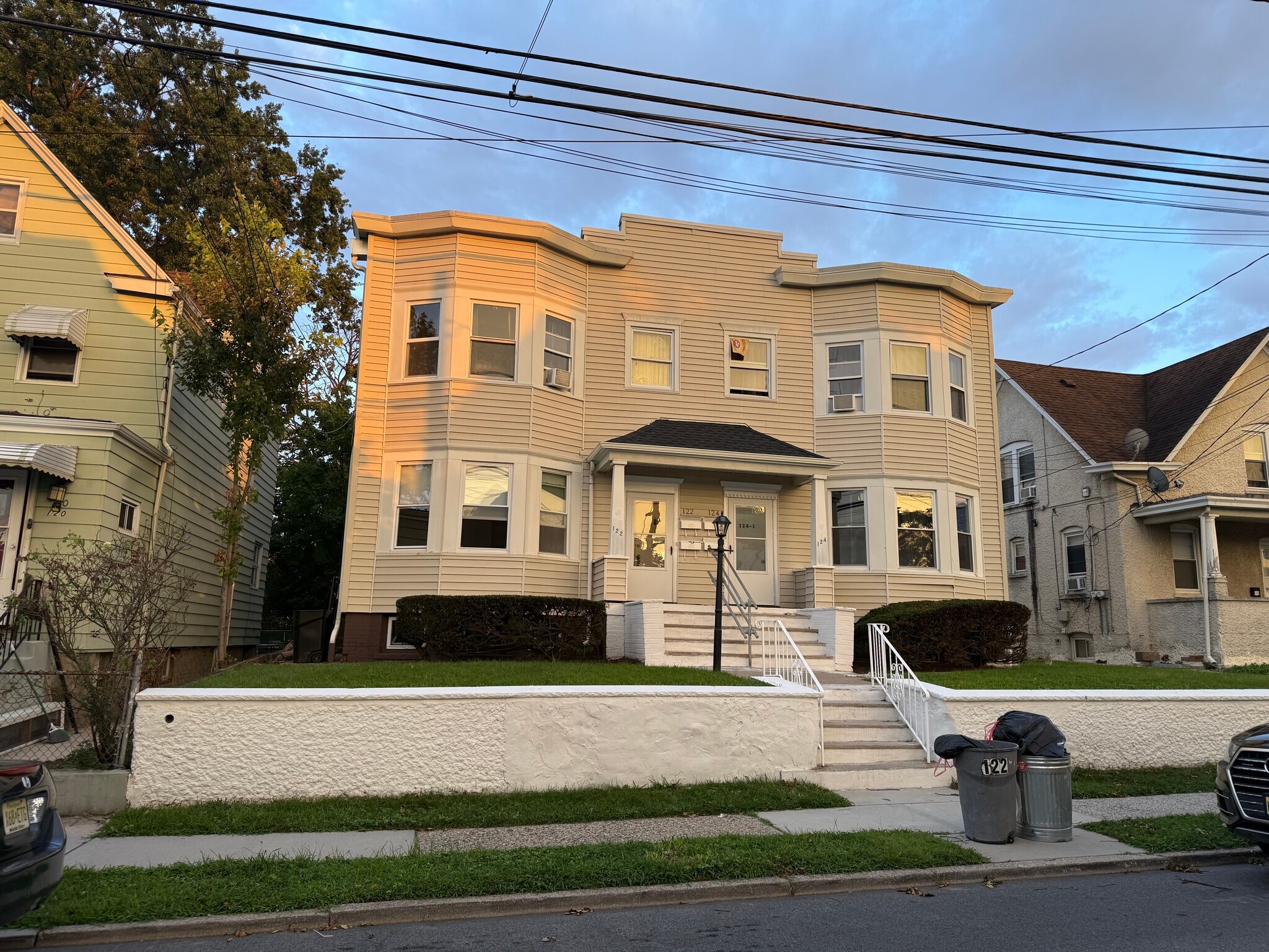 Building Photo - 122 Humboldt St
