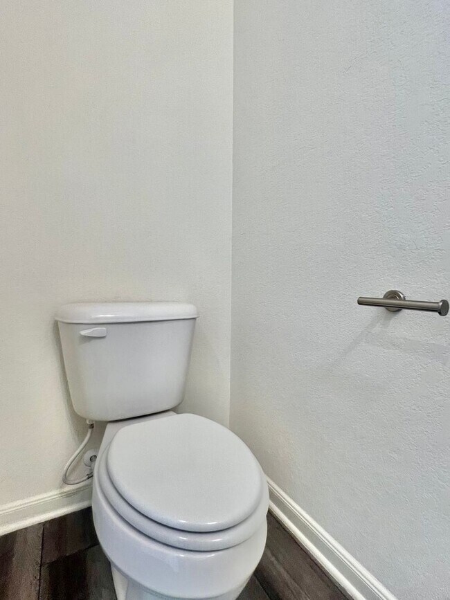 Building Photo - 14346 Elkhorn Crest