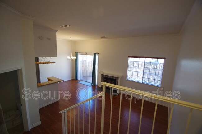 Building Photo - 235 Hill Ranch Dr