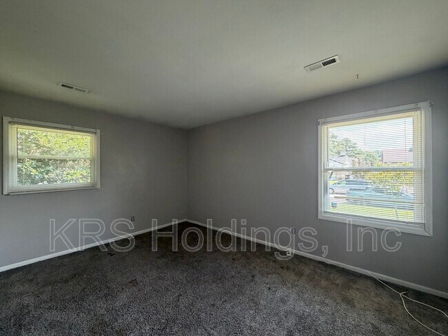 Building Photo - 4508 Regent Dr