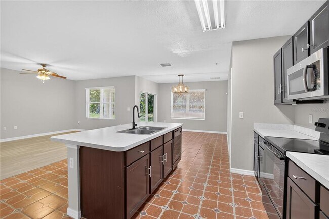 Building Photo - 16441 Treasure Point Dr