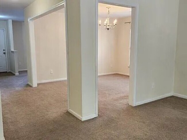 Building Photo - 429 Buttonbush Ct