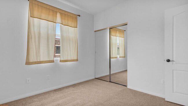 Building Photo - 1023 Via Fortuna