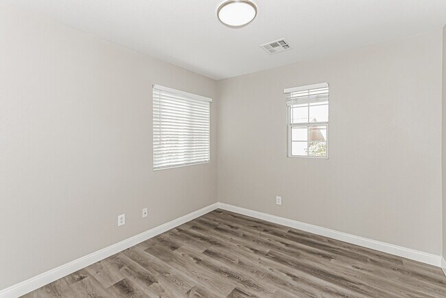 Building Photo - 8325 Lower Trailhead Ave