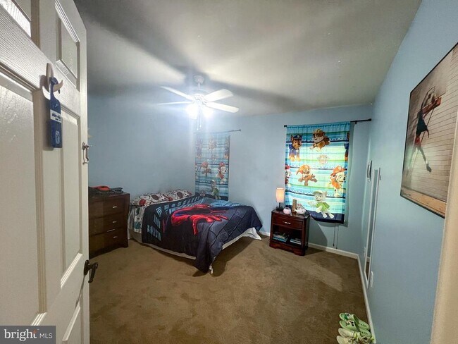 Building Photo - 144 Edgar Rd